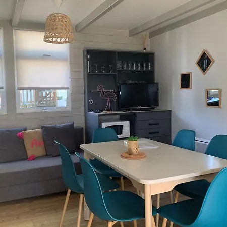 مكان تخييم Chalet, 6 Pers. - Terrasse Au Plan D'eau - Api-1-52-2128 Verruyes