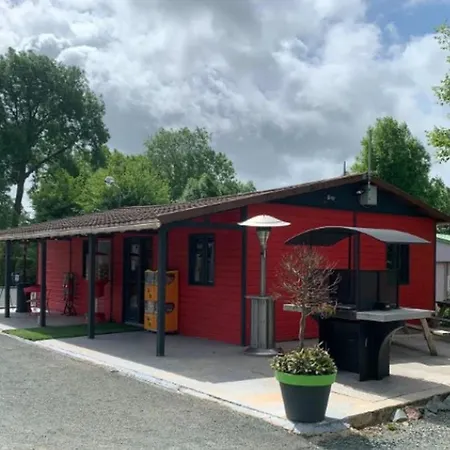 مكان تخييم Chalet, 6 Pers. - Terrasse Au Plan D'eau - Api-1-52-2128